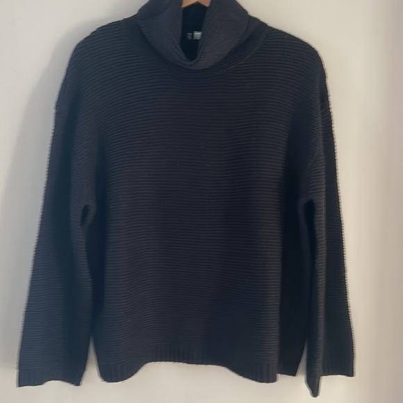 H&M Black cowl neck mid weight Sweater - Picture 3 of 4